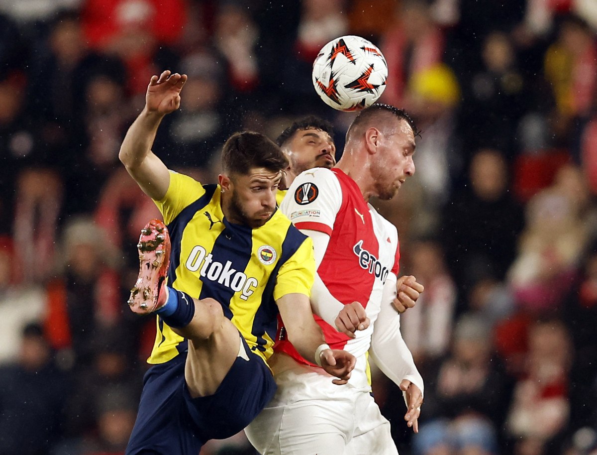 Fenerbahçe, Slavia Prag'ı deplasmanda devirdi