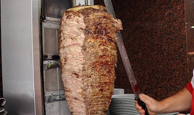 Dönerde Şeffaflık Dönemi Başlıyor: Gramaj Bilgisi Olmayan İşletmelere Ceza Yolda