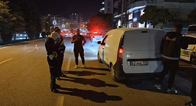 Şanlıurfa'da Dev Operasyon: Binlerce Kişi ve Araç Kontrol Edildi, Çok Sayıda Suç Unsuru Ele Geçirildi