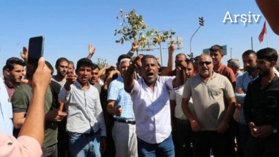 Şanlıurfa’da Çiftçilerin Su İsyanı: Tabutla Eylem Yapıp Yolu Kapattılar!