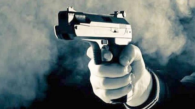 Şanlıurfa’da AVM Önünde Silahlı Saldırı: 2 Kişi Ağır Yaralandı