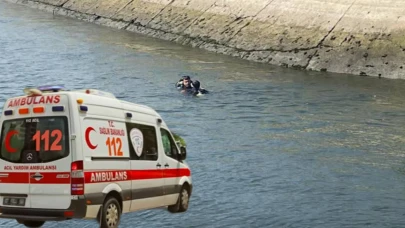 Şanlıurfa'da Kahraman Genç Can Kurtardı: Sulama Kanalında Boğulma Tehlikesi Geçiren Küçük Çocuk Yoğun Bakımda