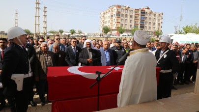 Kalp Krizi Sonucu Hayatını Kaybeden Polis Memuru Şanlıurfa'da Son Yolculuğuna Uğurlandı