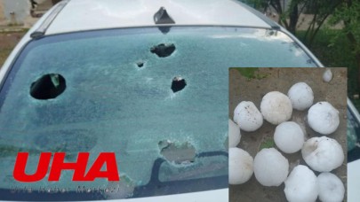 Hilvan’da Yumurta Gibi Dolu Yağdı! Araç Camları Kırıldı, Tarlalar Harabeye Döndü