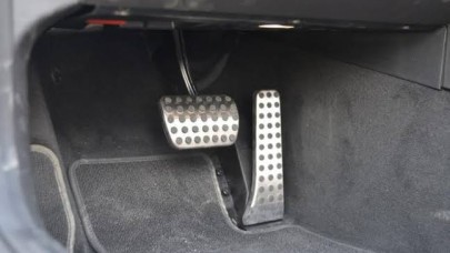 Birecik'te Freni Boşalan Kamyon Sanayi Sitesini Savaş Alanına Çevirdi