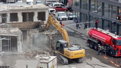 Şanlıurfa’da Kentsel Dönüşüm Hız Kazandı: 59 Yapı Yıkılıyor, 25 Metrelik Yeni Yol Geliyor!