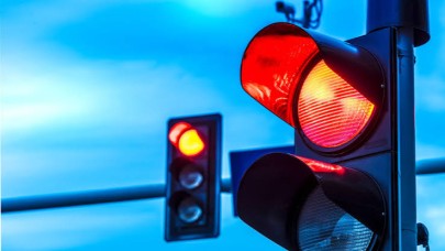 Kırmızı Işık İhlali Faciaya Yol Açtı: Gaziantep’te Feci Kaza, 5 Kişi Yaralandı!