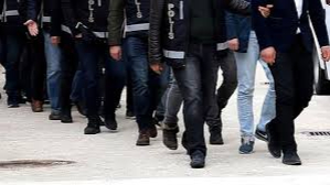 Şanlıurfa’da Jandarma ve MİT’ten Ortak Operasyon! Çuvallardan Kalaşnikoflar ve Mühimmat Çıktı