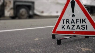 Şanlıurfa'da Feci Kaza: Kamyonetle Otomobil Çarpıştı, 7 Kişi Yaralandı