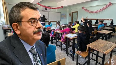 Bakan Tekin’den 12 Yıllık Eğitim Çıkışı: “Uzun Bulan Çok, Ben de Katılıyorum”
