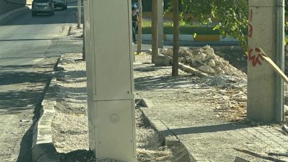 Şanlıurfa’da Elektrik Panoları Kaldırımları İşgal Etti: Vatandaşlar Tepkili!