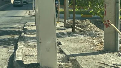 Şanlıurfa’da Elektrik Panoları Kaldırımları İşgal Etti: Vatandaşlar Tepkili!