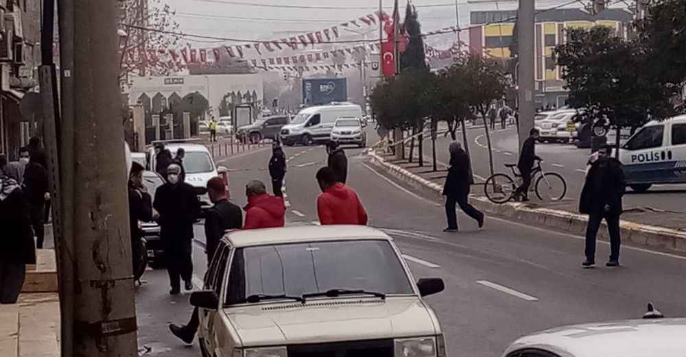 Şanlıurfa Valilik önünde şüpheli çanta alarmı