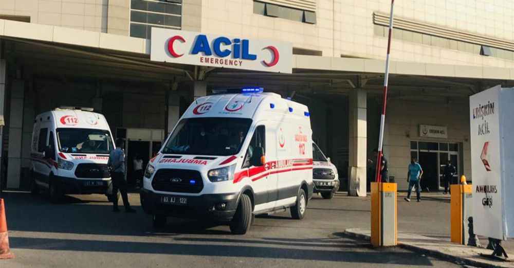 Şanlıurfa'daki parkta bıçakla intihara kalkıştı!