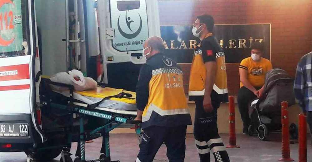 Akçakale'de damdan düşen çocuk ölümden döndü!