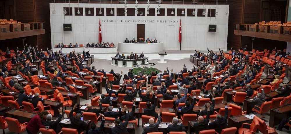 Urfa Milletvekili de var, HDP'li 11 milletvekiline ait 13 fezleke TBMM'de