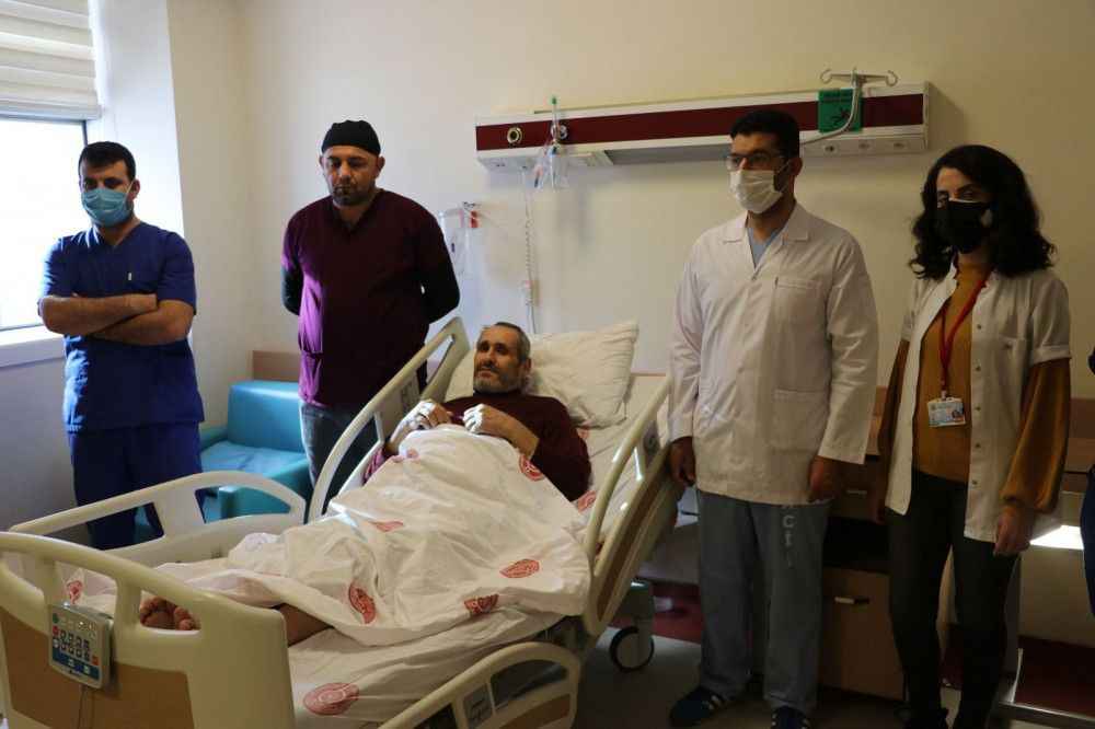 Şanlıurfa'da Felçli hasta hastaneden yürüyerek çıktı