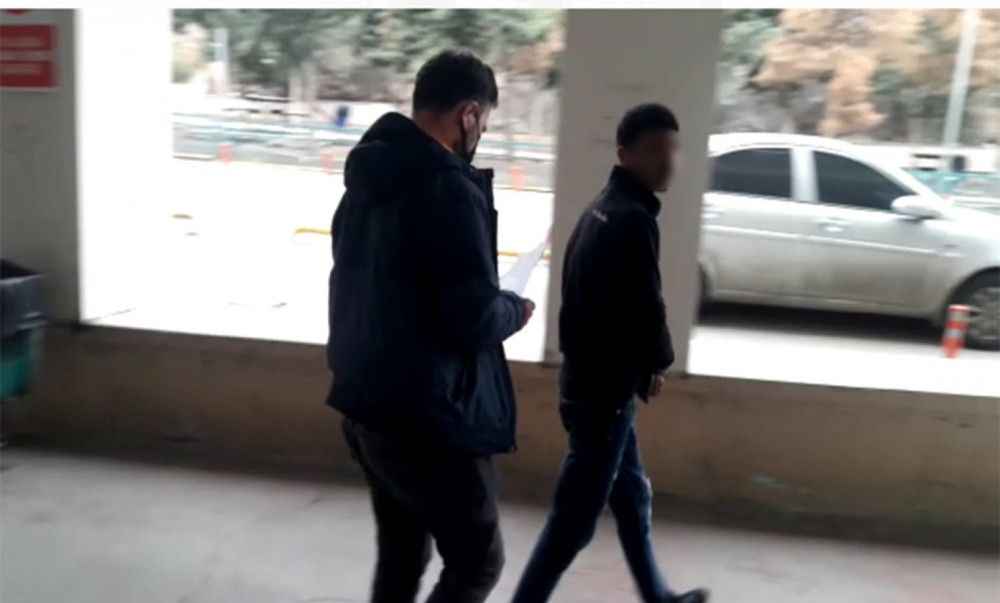 Şanlıurfa'daki Uygulamada şüpheli hareketleri ele verdi