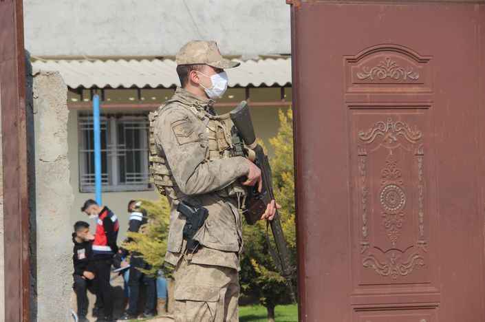 Şanlıurfa'da Arazi kavgasında kız kardeşi ve eniştesini öldüren firari yakalandı