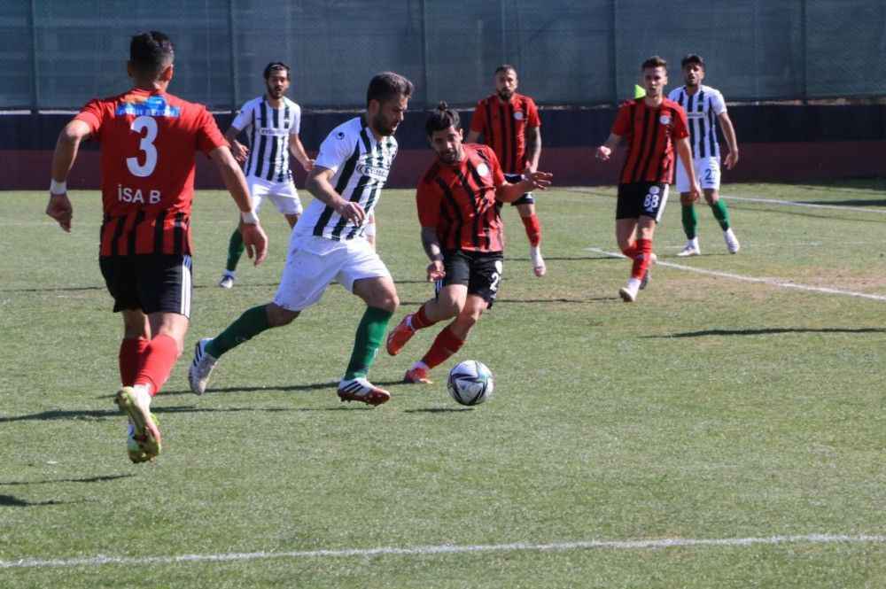 Karaköprü Belediyespor sahasında farklı yenildi