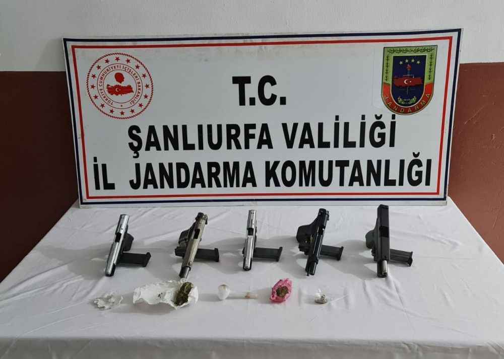 Şanlıurfa'da çifte kaçakçılığa 4 gözaltı!