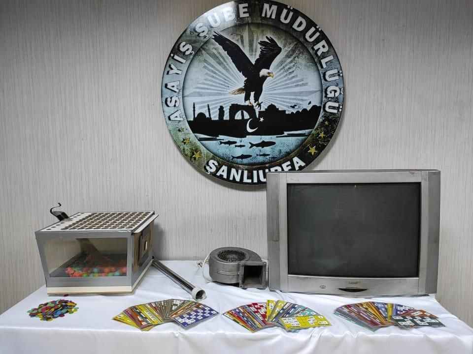 Urfa’da kumar oynayan 36 kişiye binlerce lira para cezası!