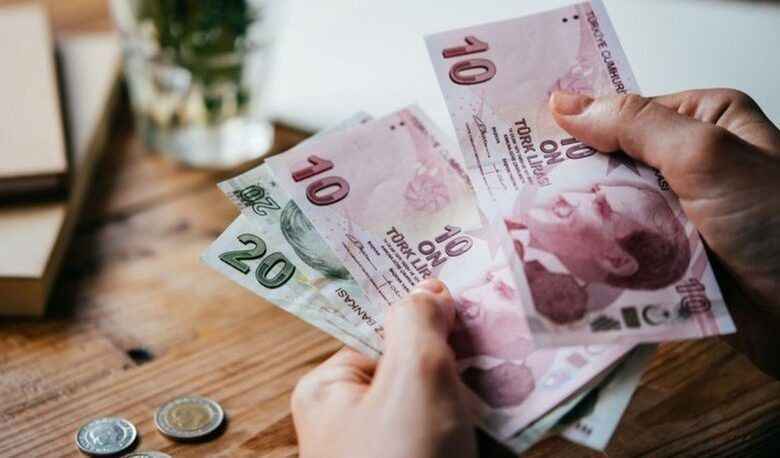 Zamlar Karşısında Eriyen Maaşlara Çare Bulundu! Asgari Ücret 3 Ayda Bir Yeniden Belirlenecek