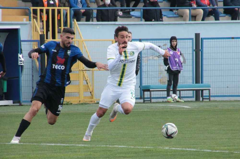 Karacabey Belediyespor (3) Şanlıurfaspor (1)