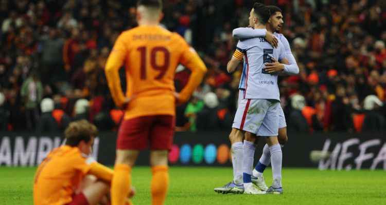 Galatasaray Avrupa'ya Veda Etti