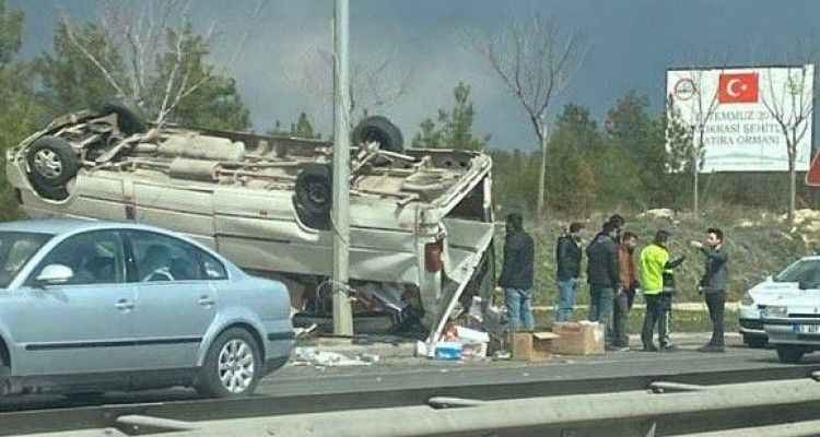 Urfa’da korkutan kaza! Otomobille çarpıştıktan sonra takla attı!