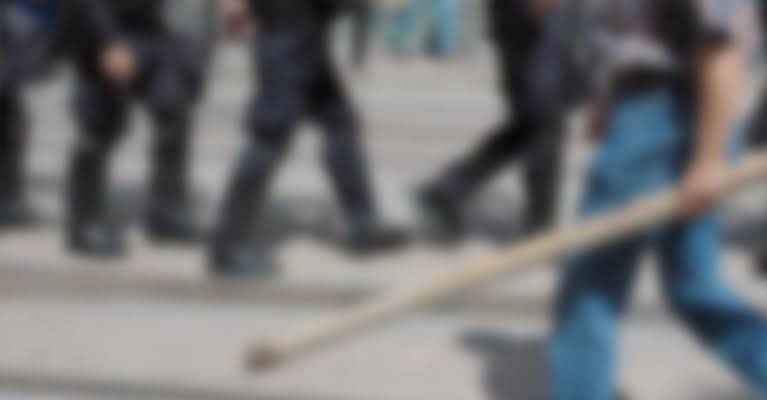 Urfa’da taşlı, sopalı ve silahlı kavga!