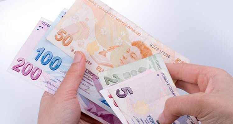 Milyonlar nefesini tuttu: AK Parti’den asgari ücrete ek zam açıklaması!