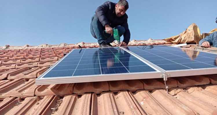 Elektrik kesintilerinden bıkan okul kendi çözümünü üretti