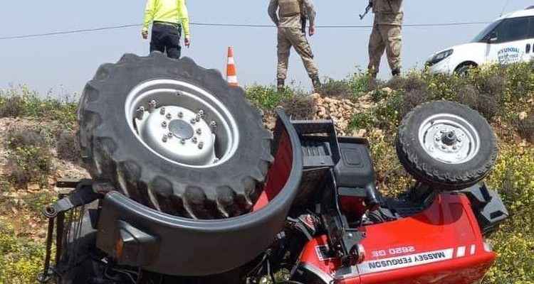 Şanlıurfa'da Traktör devrildi! Baba öldü oğlu yaralı