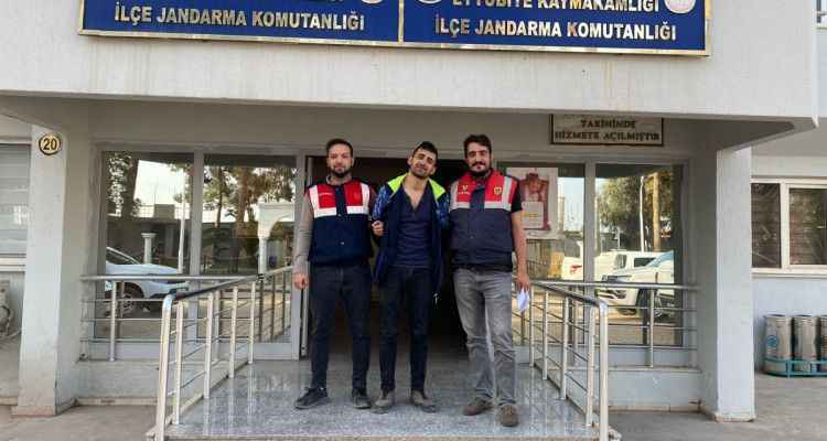 Şanlıurfa'da Alıcı kılığına giren jandarma ekipleri, şüpheliyi suçüstü yakaladı!