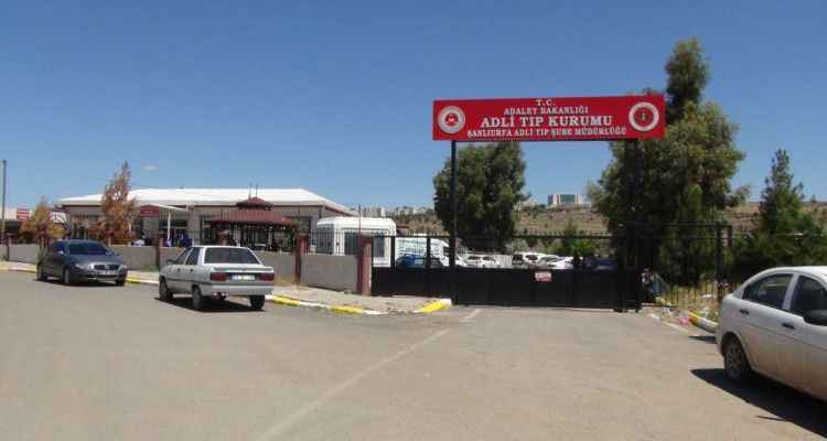 Şanlıurfa'da çıktığı elektrik direğinde akıma kapılan kişi öldü
