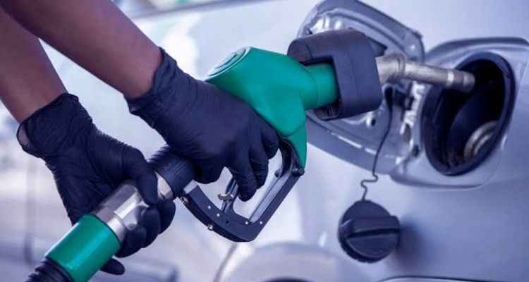 Bayram öncesi benzine sessiz sedasız zam! Pompa fiyatları 20 lirayı aştı