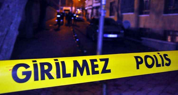 Husumetli iki grubun tartışması silahlı kavgaya dönüştü: 1 ölü, 3 yaralı