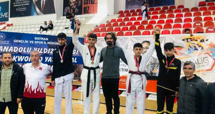 EYYÜBİYELİ SPORCULAR BAŞARIYA DOYMUYOR