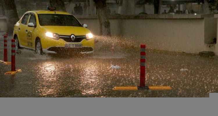 Gök delinmişçesine yağmur bastıracak! Meteoroloji acil koduyla bu akşam ve yarın için uyardı!