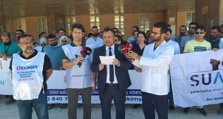 Urfa’da sağlıkçılar hakları için iş bıraktı
