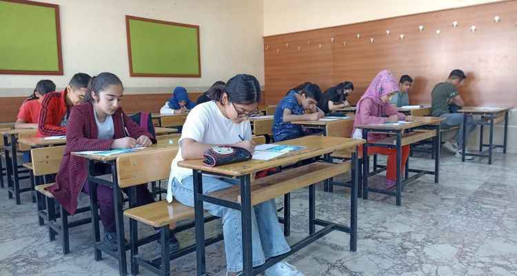 EYYÜBİYE BELEDİYESİ’NİN DESTEĞİYLE 7000 ÖĞRENCİ LGS DENEMESİNE KATILDI