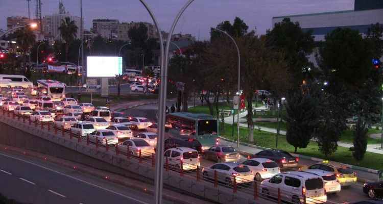 Şanlıurfa’daki trafik çilesine İngiltere modeli