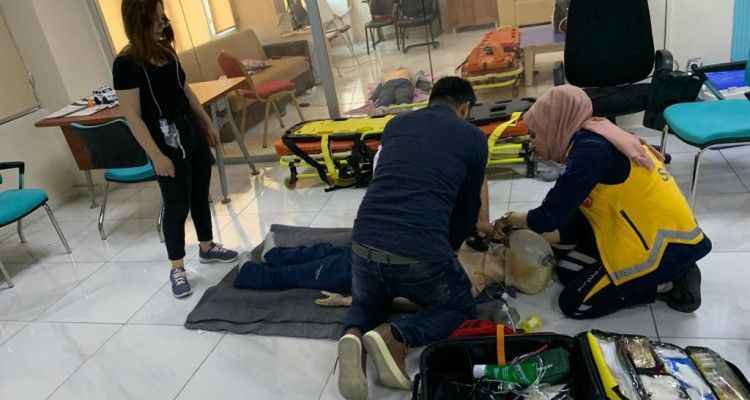Sağlık personellerine gerçeğini aratmayan uygulamalı eğitim