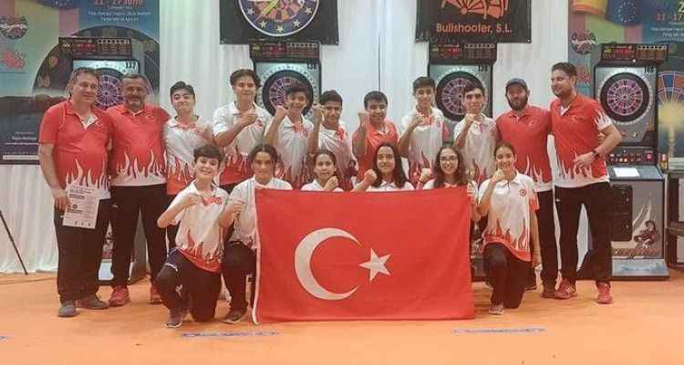 Urfalı sporcunun yer aldığı U19 Dart Milli Takımı Avrupa şampiyonu