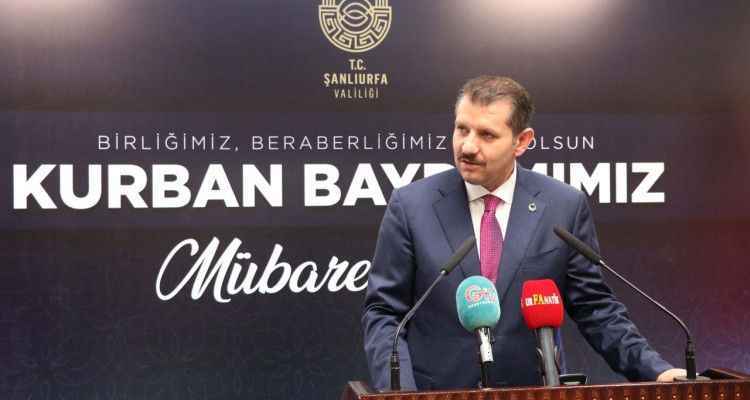 Vali Ayhan ev sahipliğinde bayramlaşma programı