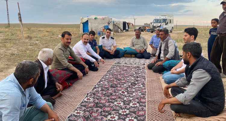 Akçakaleli kaymakam gurbette Urfalılara sahip çıktı