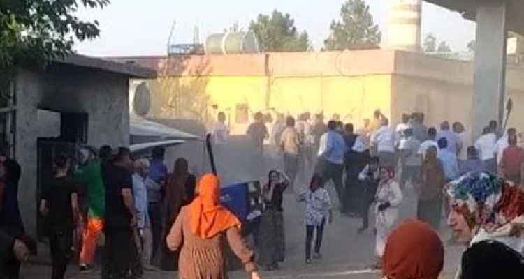 Ortalık Savaş Alanına Döndü! Silahlar Konuştu 7 Ailenin Karıştığı 54 Kişinin Yaralandığı Kavgada...