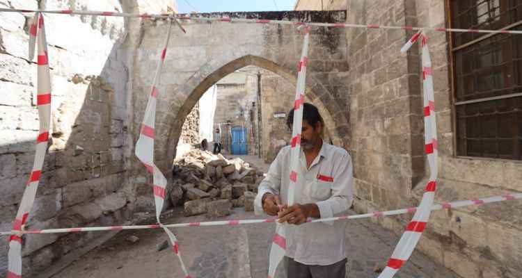 Urfa'da 300 yıllık hamamda çökme! Belediyeden açıklama