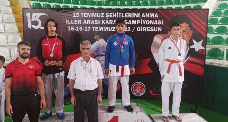 EYYÜBİYELİ SPORCULARDAN ŞANLIURFA’YA ÜÇ MADALYA